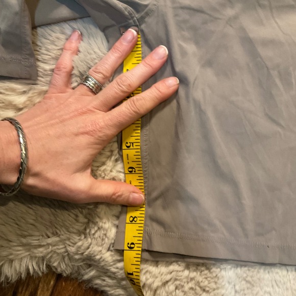 Mountain Hardwear Shorts Size‎ Medium 9" Inseam Pull On Womens Tan Pockets - Picture 5 of 8